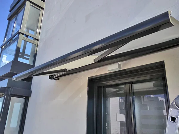 Lee más sobre el artículo Toldo con o sin cofre