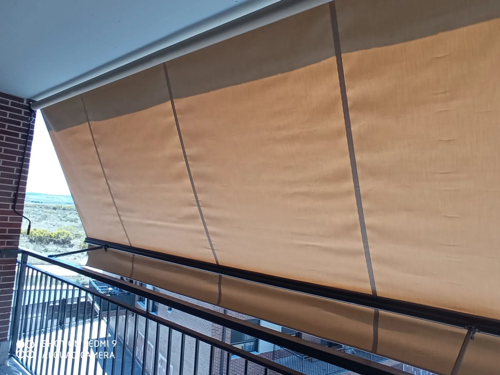 Lee más sobre el artículo ¿Cuántos grados de calor quita un toldo?